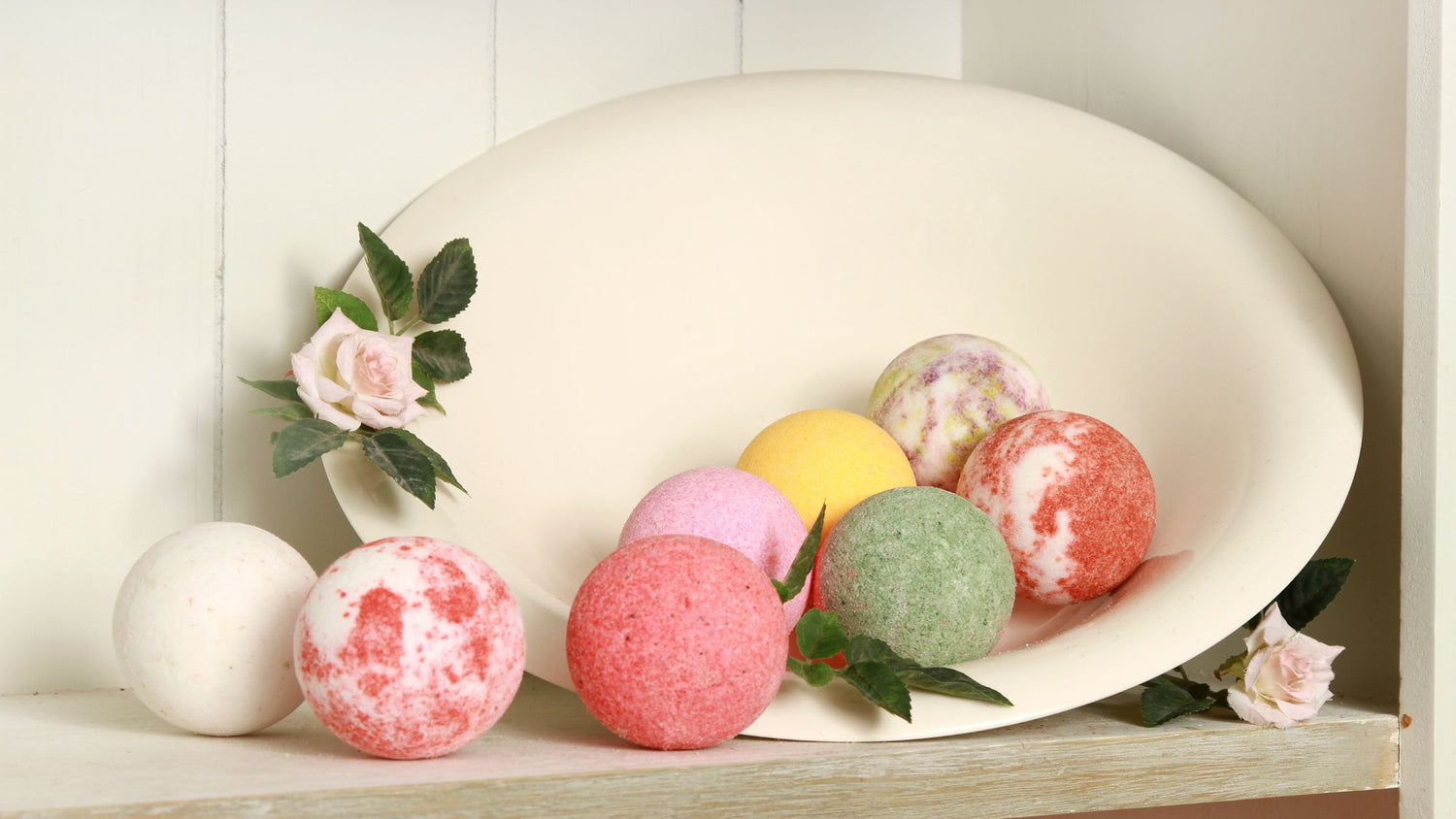 Bath Bombs vs Shower Bombs - Differences and How to Choose Between Them